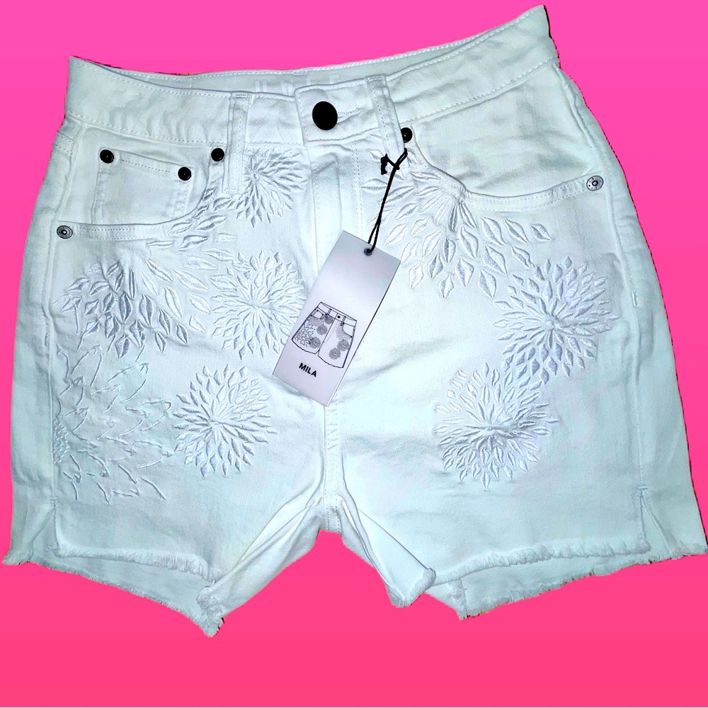 White Denim shorts Floral Embroidered Western‎ Country Cowgirl 26 Waist NEW